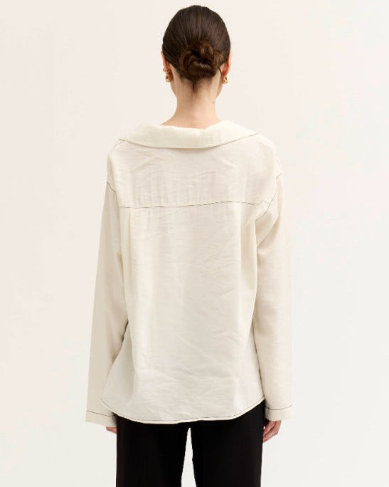 Soy Popover Blouse Black Stitching