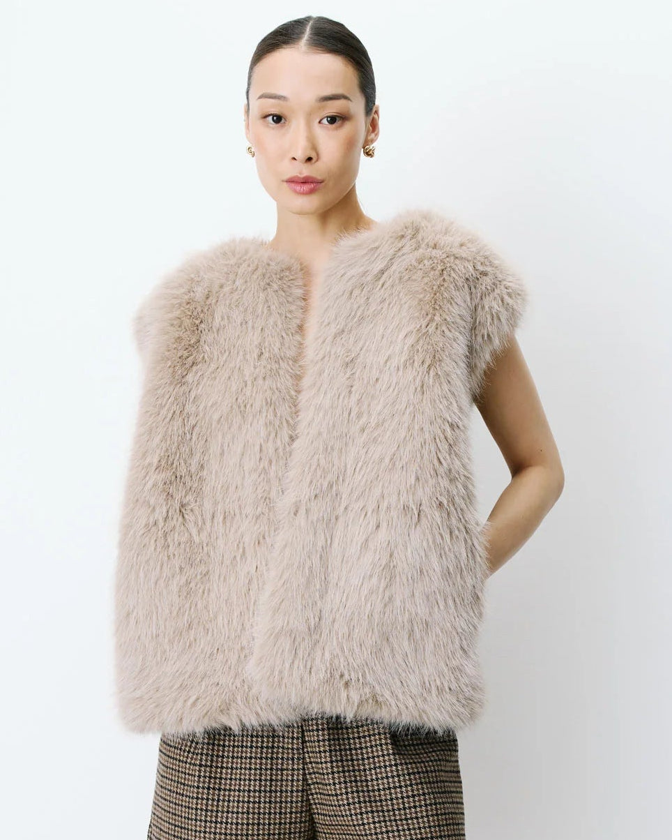 Aelio Beige Faux Fur Sleeveless Jacket