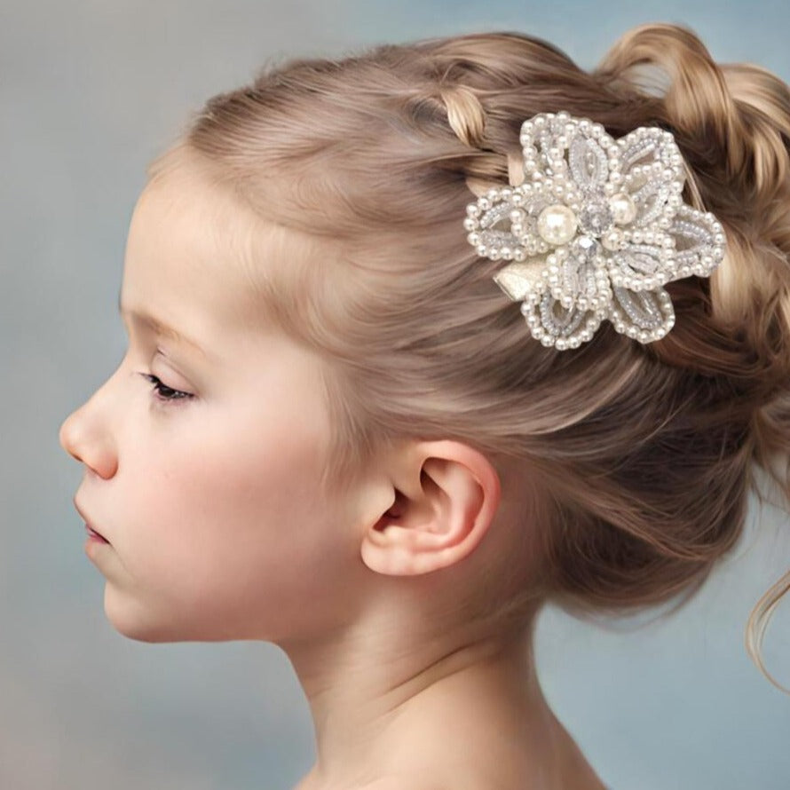 Pearl Flora Hair Clip