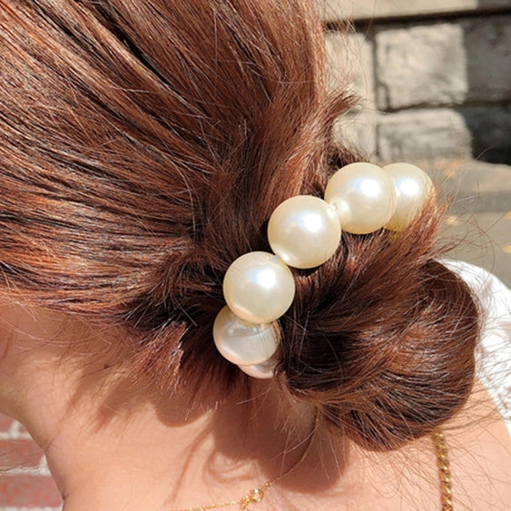 Pearl Scrunchie