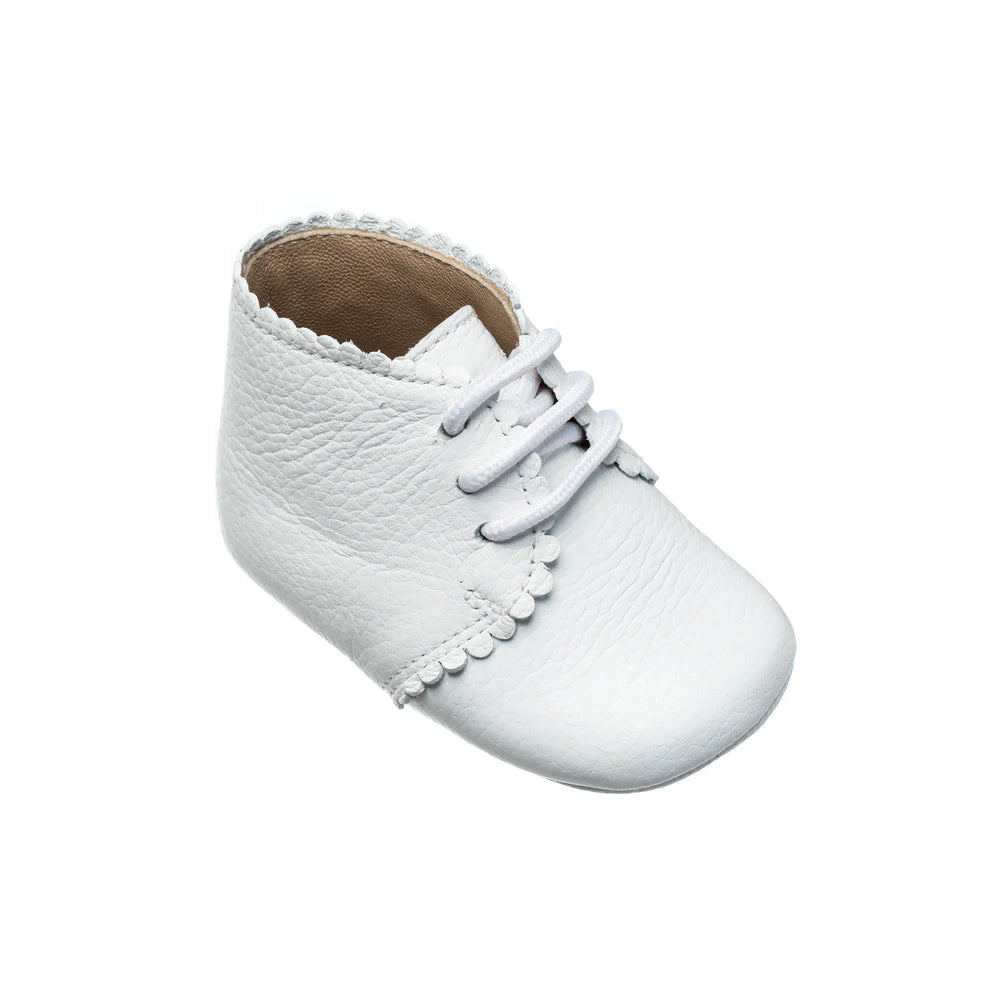 Elephantito Scallop Laceup Crib Shoe