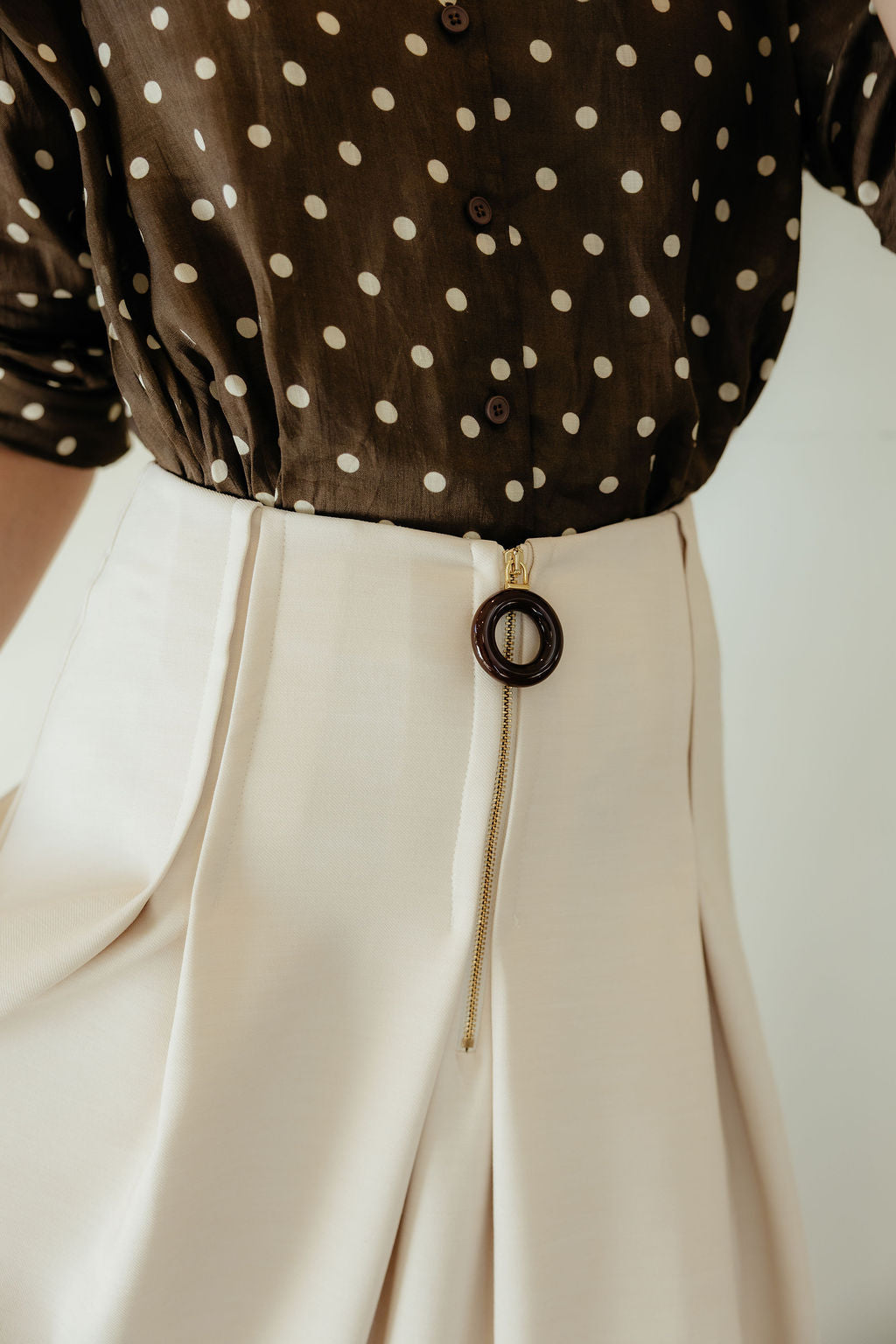 Exquise Cream Gaberdine Pleated Waist Skirt